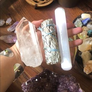 Beautiful huge healing crystal bundle !!